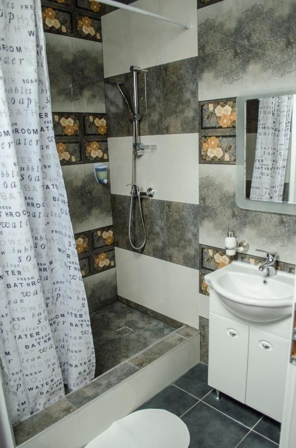 Гостевой дом City Lux Villa Бухарест-35